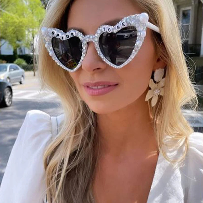 Pearl Bride to be Sunglasses Bachelorette Party Heart Glasses bridal shower Party Bridesmaid Bride Favors honeymoon trip gift